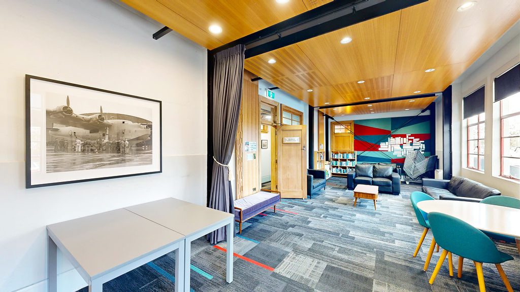 Baffin Lounge