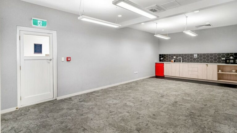 Community Meeting Room (Sunderland Lounge)